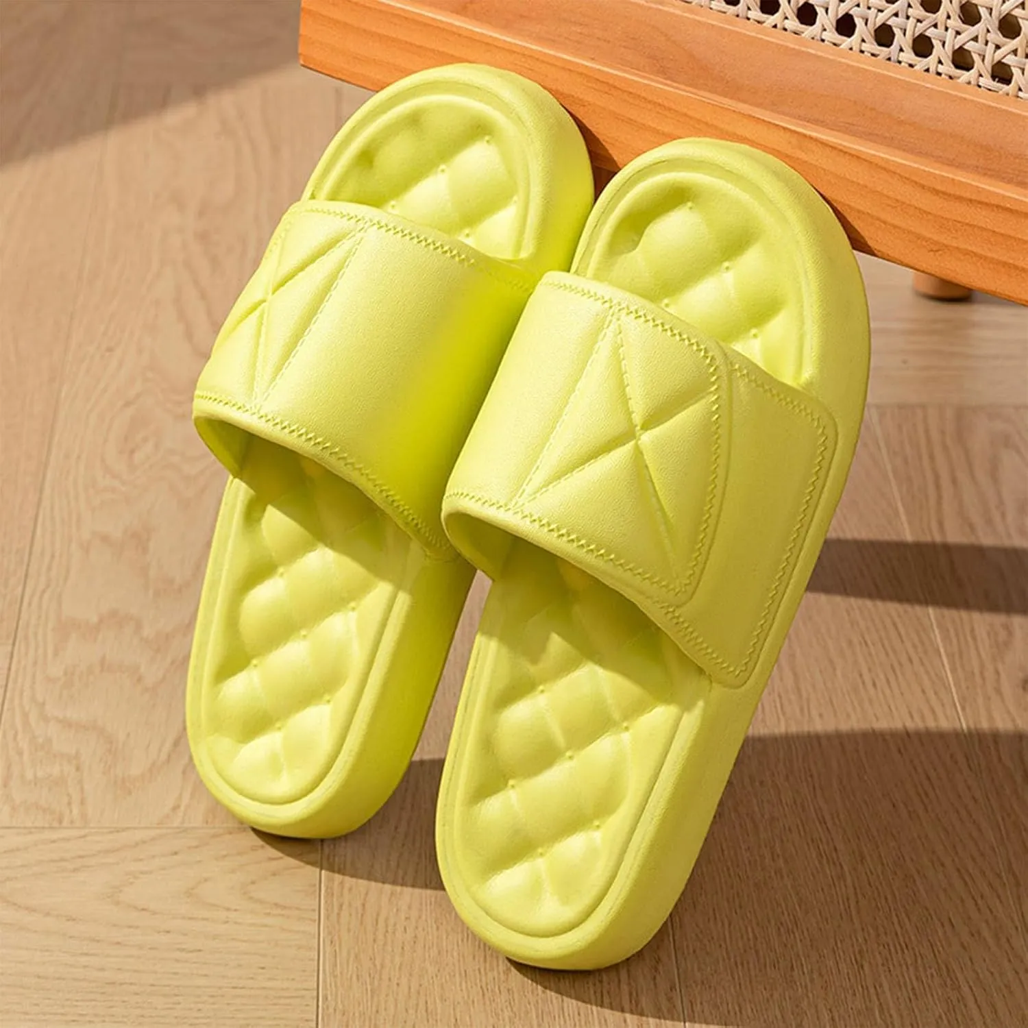 Bathroom Shower Pool Slides for Man And Women Non-Slip Indoor Outdoor Slippers Lightweight Thick Soled Summer Slide