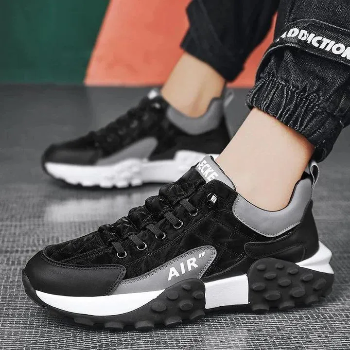 Men's Casual Shoes Thick Base Sneakers - Comfortable and Stylish Black Sneakers