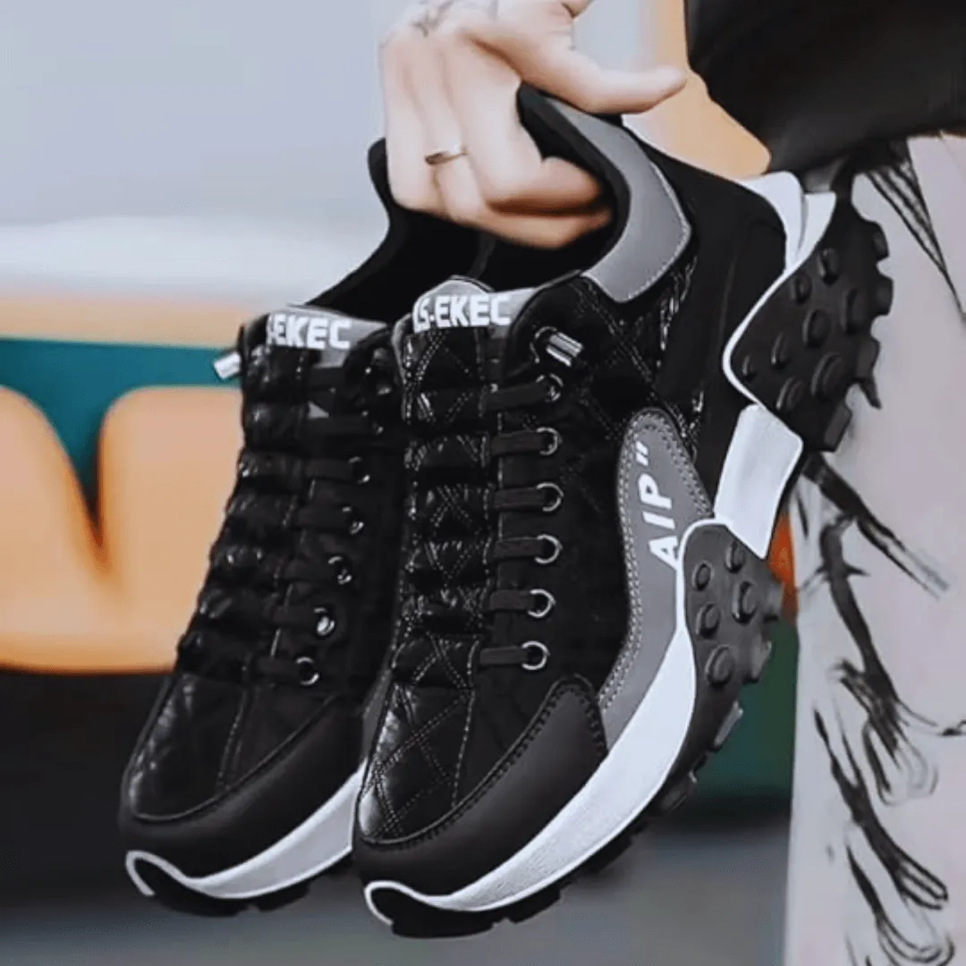 Men's Casual Shoes Thick Base Sneakers - Comfortable and Stylish Black Sneakers