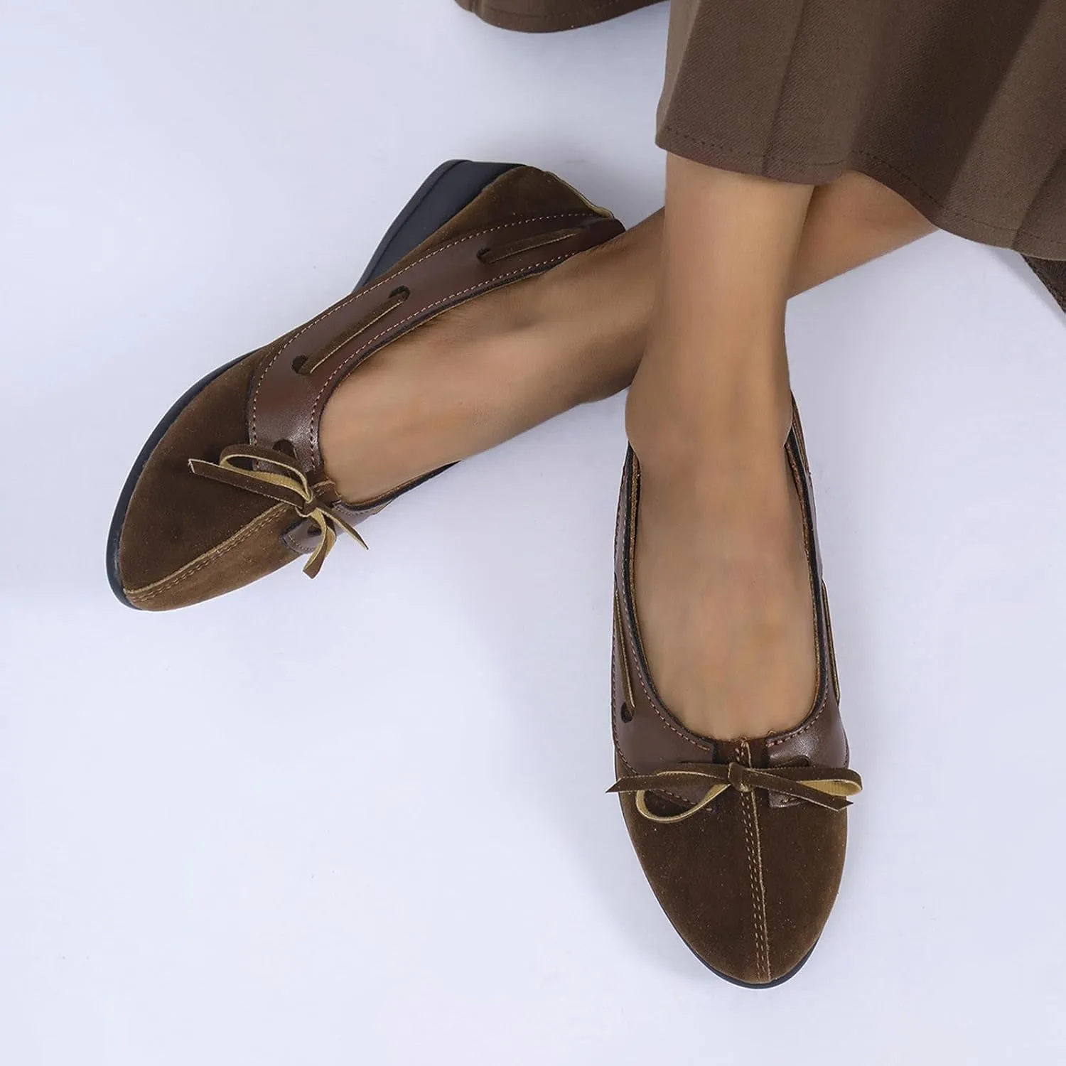 Women's Casual Wedge Heel Shoes Closed Toe Leather Upper Color Block Design Comfortable Everyday Wear Versatile