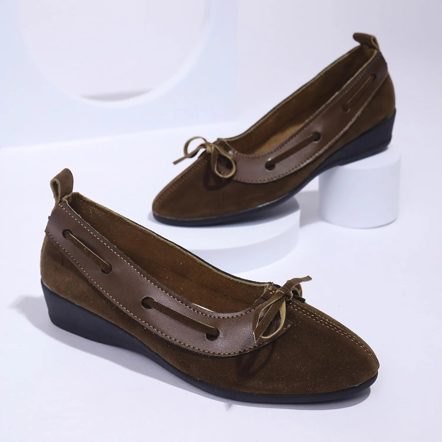 Women's Casual Wedge Heel Shoes Closed Toe Leather Upper Color Block Design Comfortable Everyday Wear Versatile