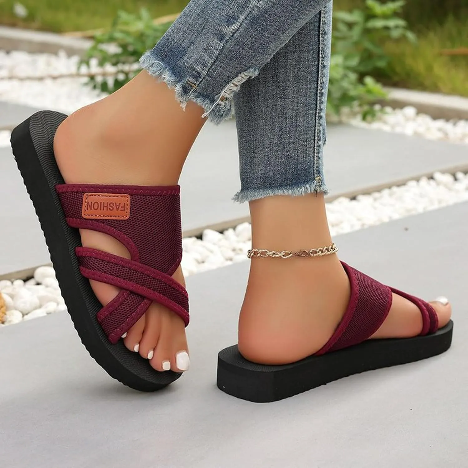 Women's Hollow Mesh Slide Sandals Breathable Mesh Hollow with Toe Loop Summer Casual Flat Slippers Beach Breathable Comfortable Orthopedic Walking Flip Flops with Arch Support